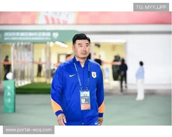 少帅韩鹏迎战名帅，山东泰山与上海海港激战引关注